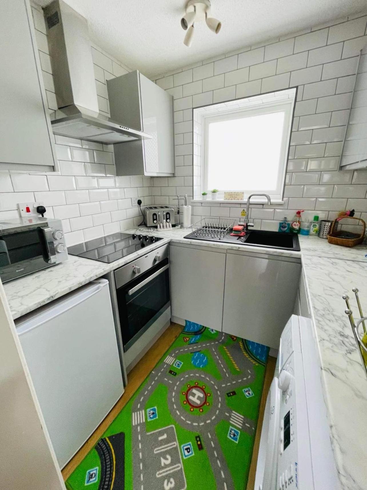 Villa Sea View 3-Bed Heated Pool Eat Bar Kids Park لوستوفت المظهر الخارجي الصورة