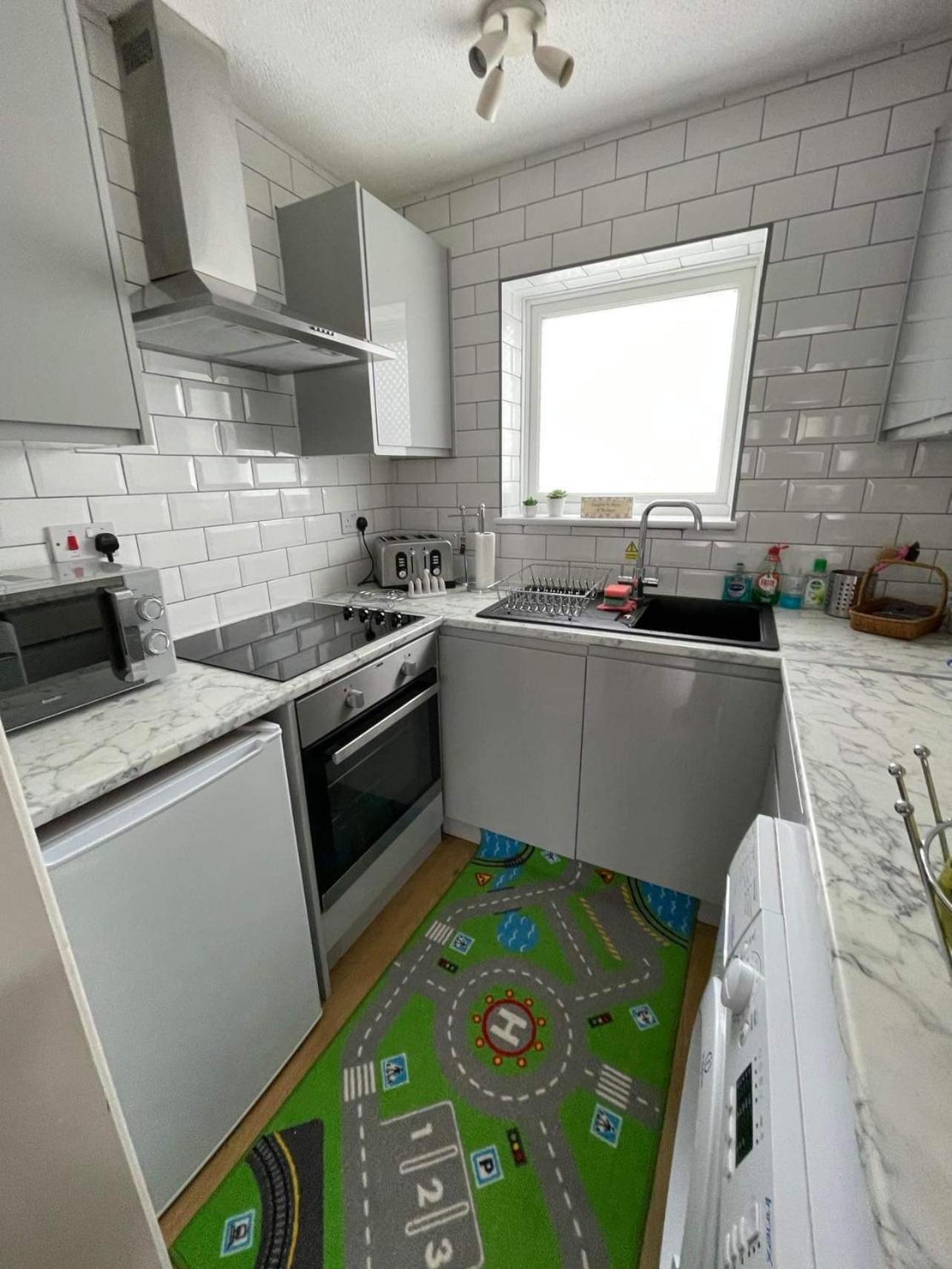 Villa Sea View 3-Bed Heated Pool Eat Bar Kids Park لوستوفت المظهر الخارجي الصورة